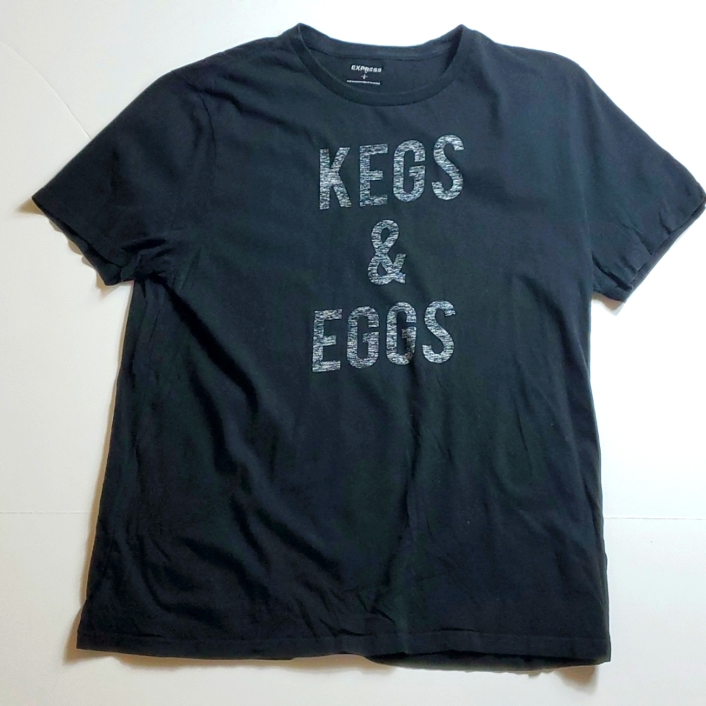 Express black kegs & eggs graphic t-shirt